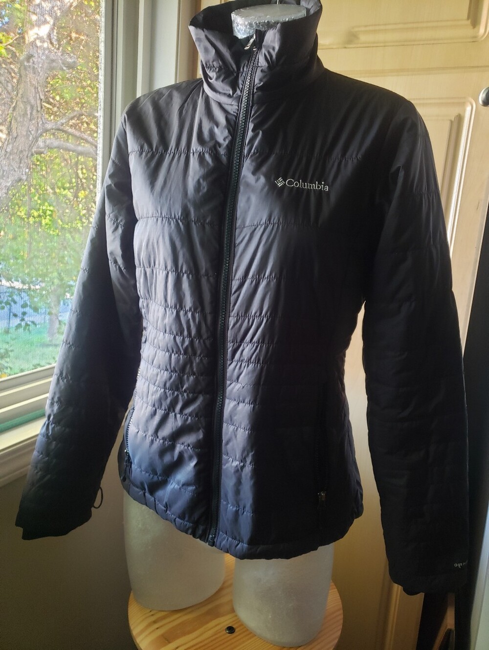 Columbia Women's Black Packable Puffer Jacket